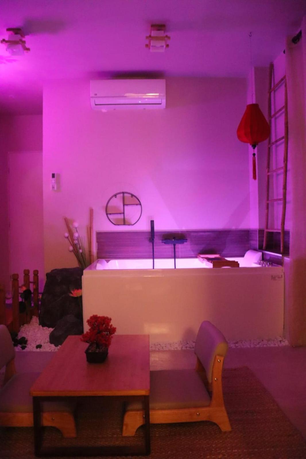 Loveroom Japon Avec Balneotherapie Τουλόν Εξωτερικό φωτογραφία