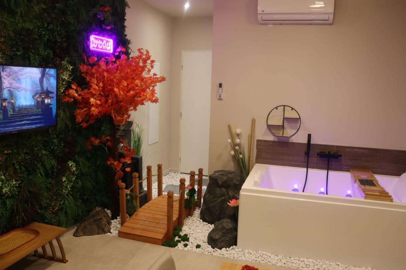 Loveroom Japon Avec Balneotherapie Τουλόν Εξωτερικό φωτογραφία